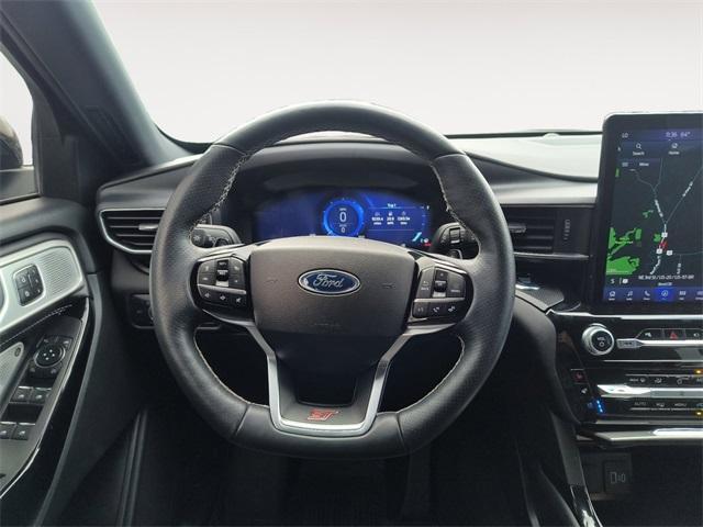 Photo of 2022 Black Ford Explorer