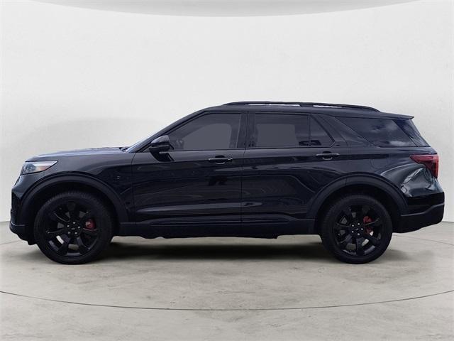Photo of 2022 Black Ford Explorer