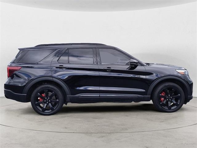 Photo of 2022 Black Ford Explorer