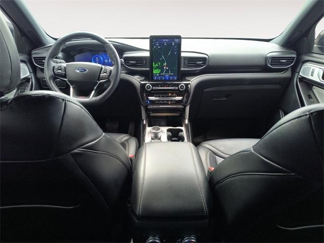 Photo of 2022 Black Ford Explorer