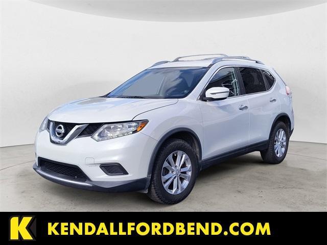 Photo of 2016 Pearl White Nissan Rogue
