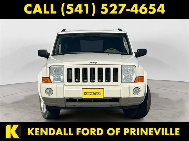 Photo of 2006 Stone White Clearcoat Jeep Commander