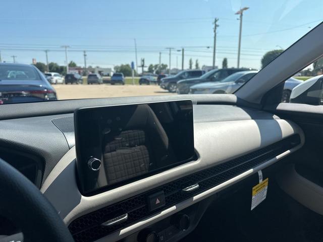 Photo of 2026 Platinum White Pearl Honda HR-V