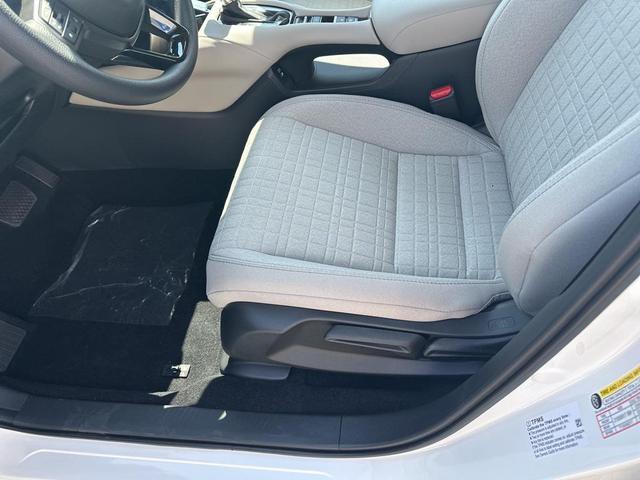 Photo of 2026 Platinum White Pearl Honda HR-V