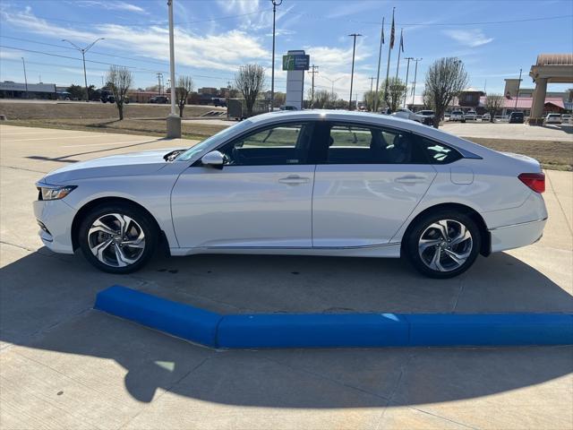 Photo of 2018 Platinum White Pearl Honda Accord