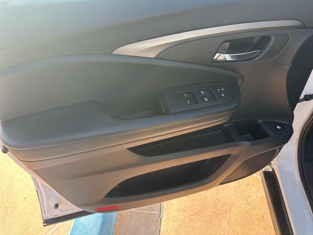 Photo of 2020 Platinum White Pearl Honda Pilot