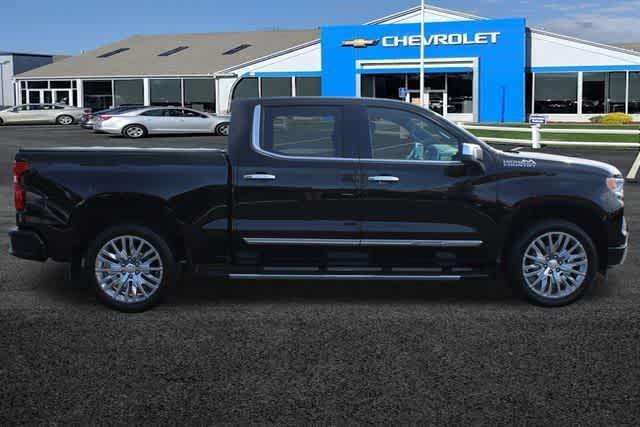 Photo of 2024 Black Chevrolet Silverado 1500