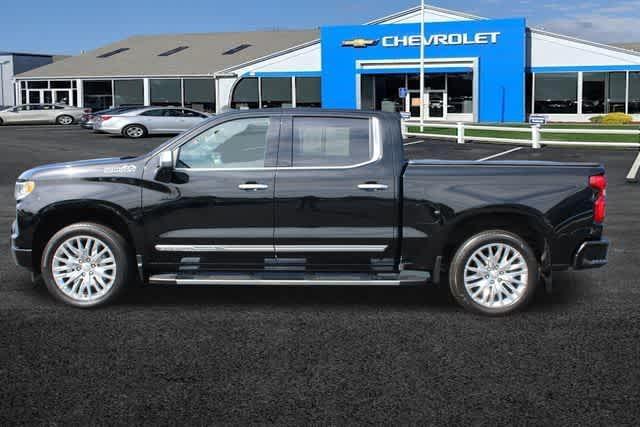 Photo of 2024 Black Chevrolet Silverado 1500