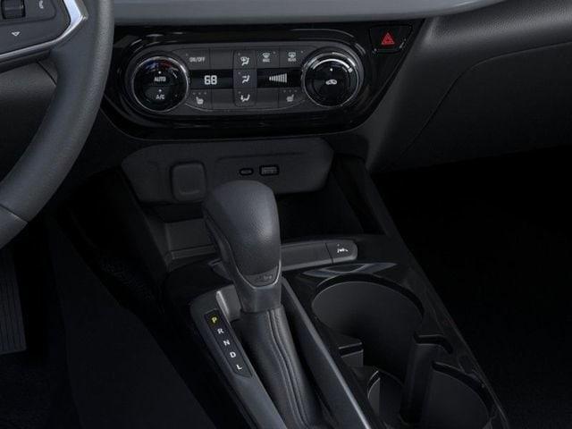 Photo of 2025 Summit White Chevrolet Trax
