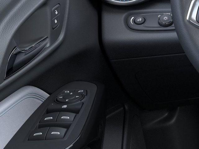 Photo of 2025 Summit White Chevrolet Trax