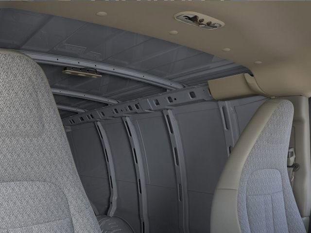 Photo of 2025 Summit White Chevrolet Express 2500