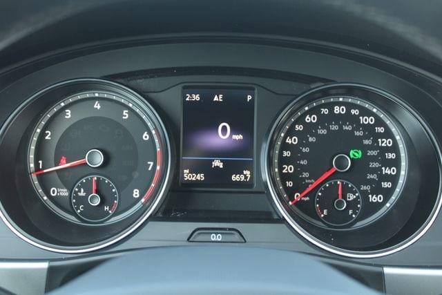 Photo of 2021 Deep Black Pearl Effect Volkswagen Atlas