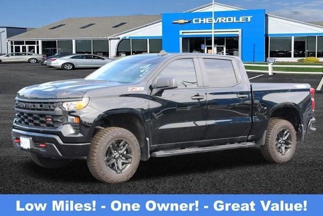 Photo of 2024 Black Chevrolet Silverado 1500