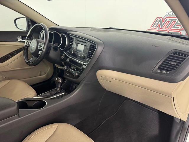 Photo of 2014 Silver Kia Optima