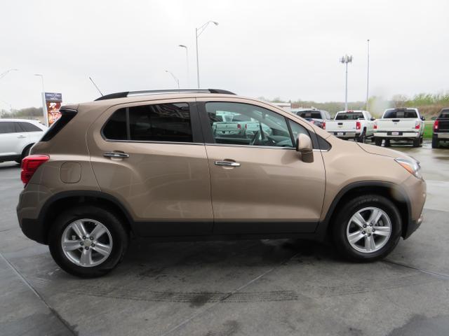 Photo of 2018 Gold Chevrolet Trax