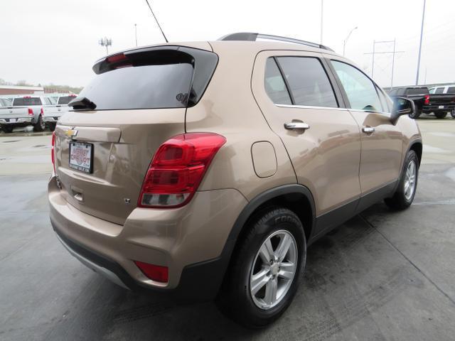 Photo of 2018 Gold Chevrolet Trax