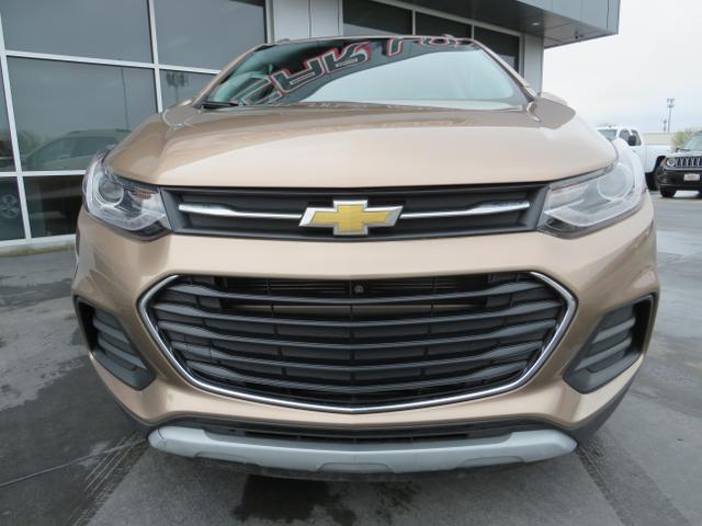 Photo of 2018 Gold Chevrolet Trax