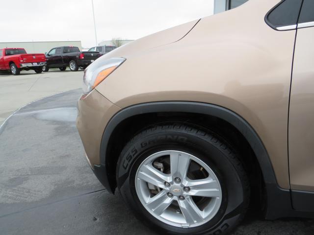 Photo of 2018 Gold Chevrolet Trax