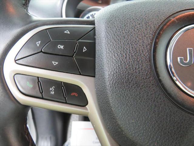 Photo of 2019 White Jeep Cherokee
