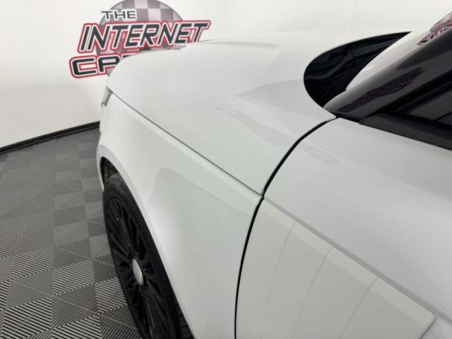 Photo of 2021 White Land Rover Range Rover