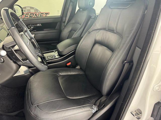 Photo of 2021 White Land Rover Range Rover