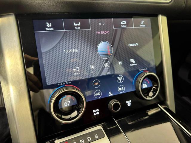 Photo of 2021 White Land Rover Range Rover