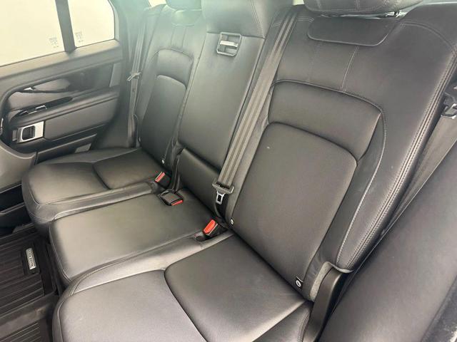 Photo of 2021 White Land Rover Range Rover