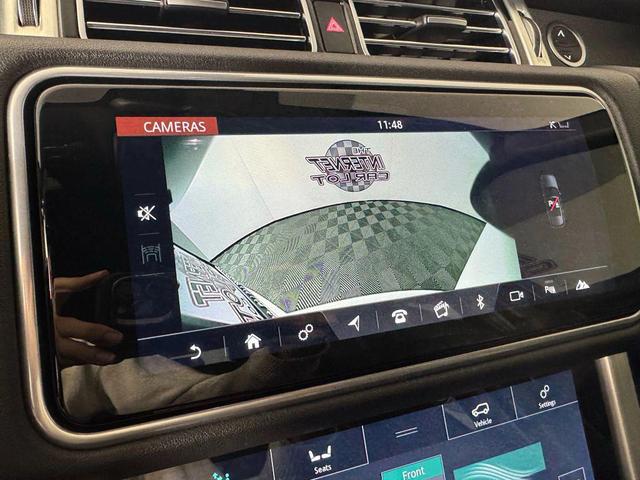 Photo of 2021 White Land Rover Range Rover
