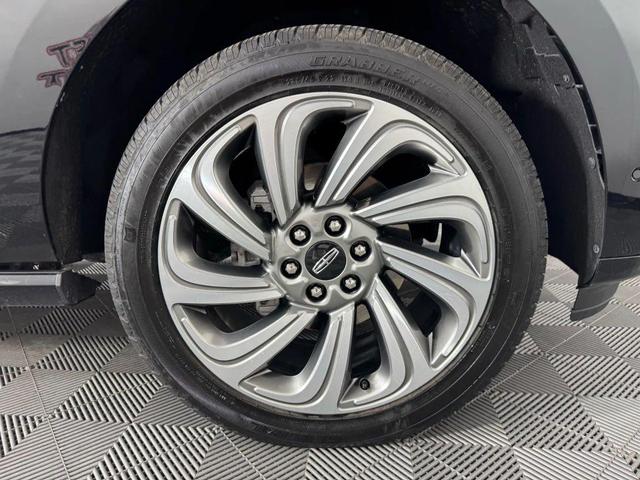 Photo of 2022 Black Lincoln Navigator