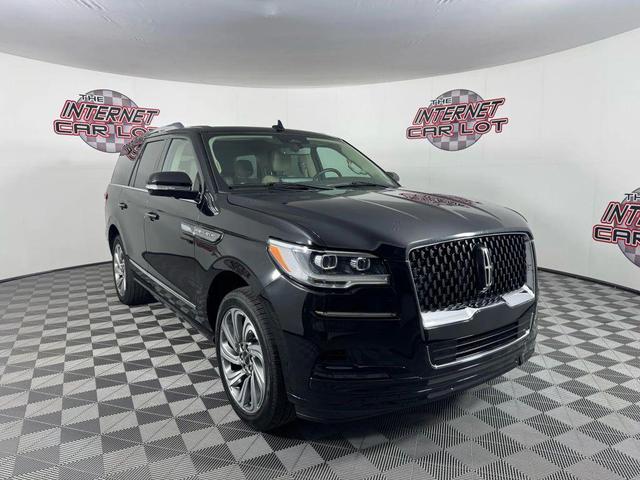 Photo of 2022 Black Lincoln Navigator