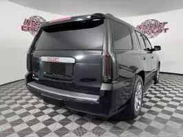 Photo of 2015 Black GMC Yukon