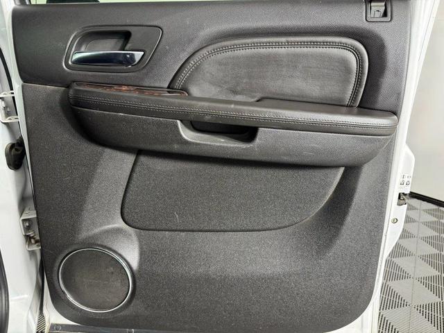 Photo of 2011 White GMC Sierra 1500