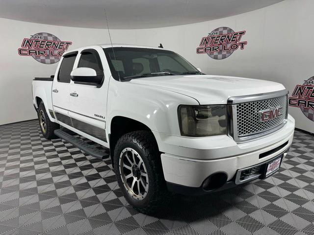 Photo of 2011 White GMC Sierra 1500