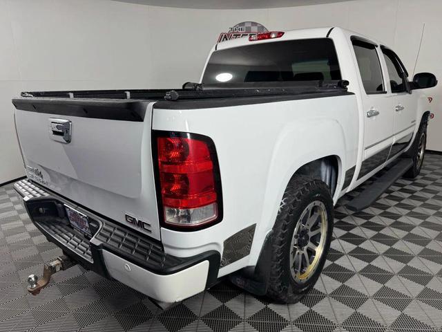 Photo of 2011 White GMC Sierra 1500
