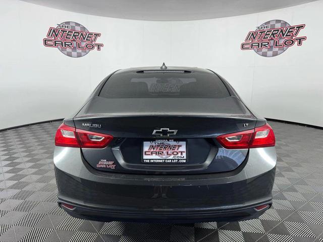 Photo of 2017 Gray Chevrolet Malibu