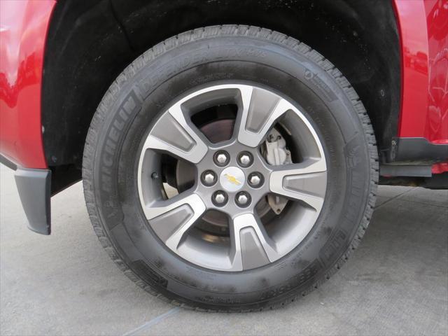 Photo of 2015 Red Chevrolet Colorado