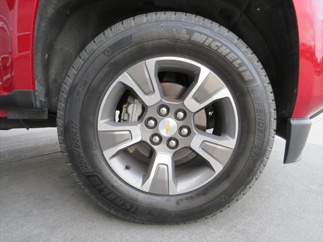 Photo of 2015 Red Chevrolet Colorado
