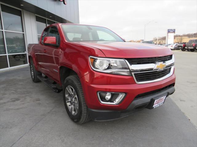 Photo of 2015 Red Chevrolet Colorado