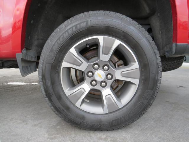 Photo of 2015 Red Chevrolet Colorado