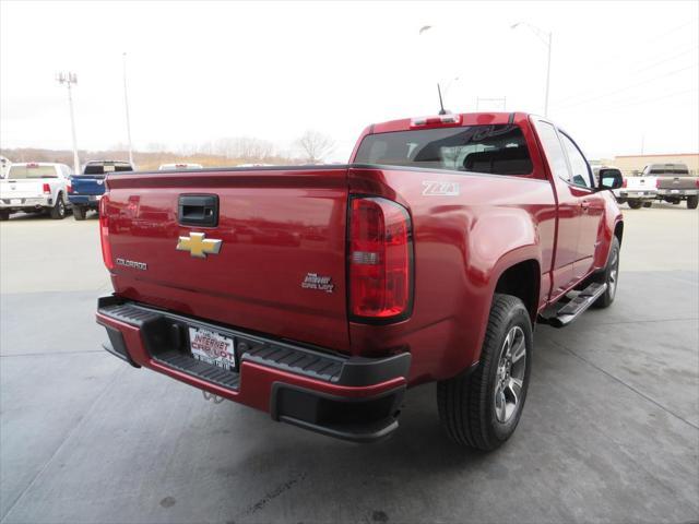 Photo of 2015 Red Chevrolet Colorado