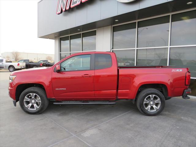 Photo of 2015 Red Chevrolet Colorado