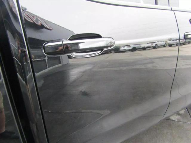 Photo of 2019 Onyx Black GMC Sierra 1500 Limited