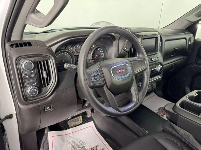 Photo of 2024 White GMC Sierra 1500