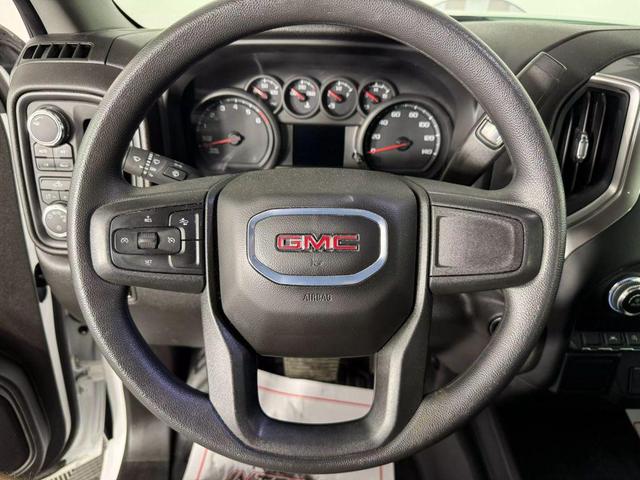 Photo of 2024 White GMC Sierra 1500