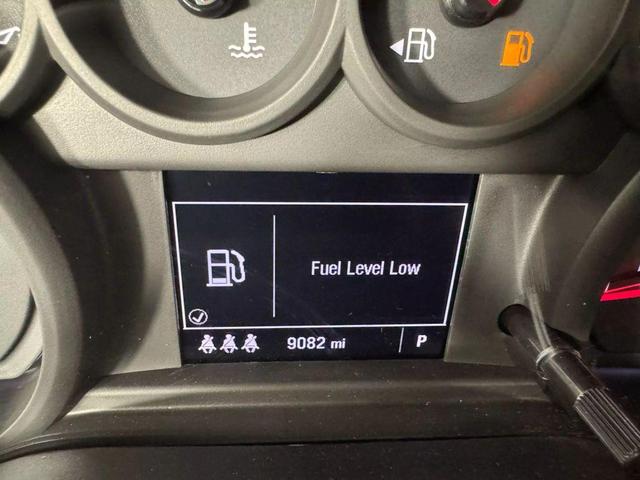 Photo of 2024 White GMC Sierra 1500