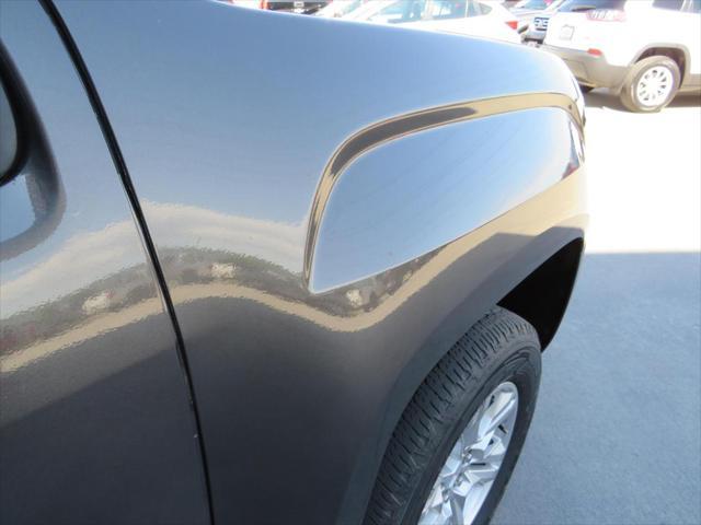 Photo of 2019 Gray GMC Canyon