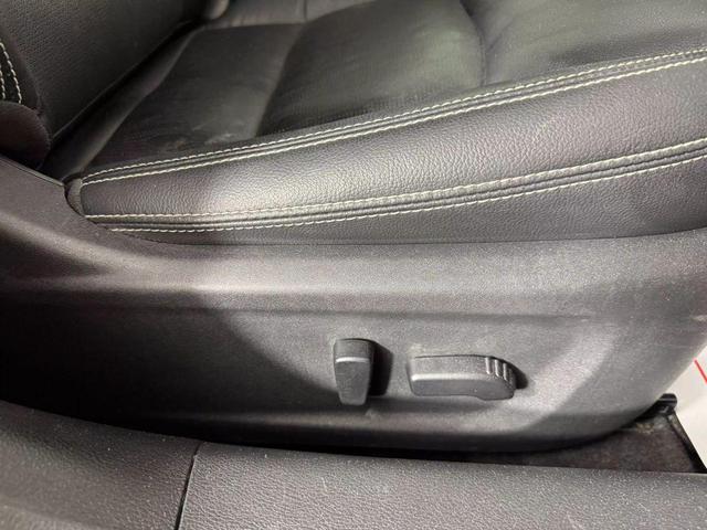 Photo of 2021 Red Nissan Altima