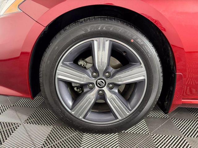 Photo of 2021 Red Nissan Altima