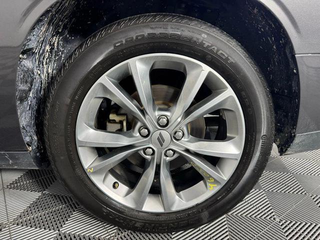 Photo of 2021 Gray Dodge Challenger