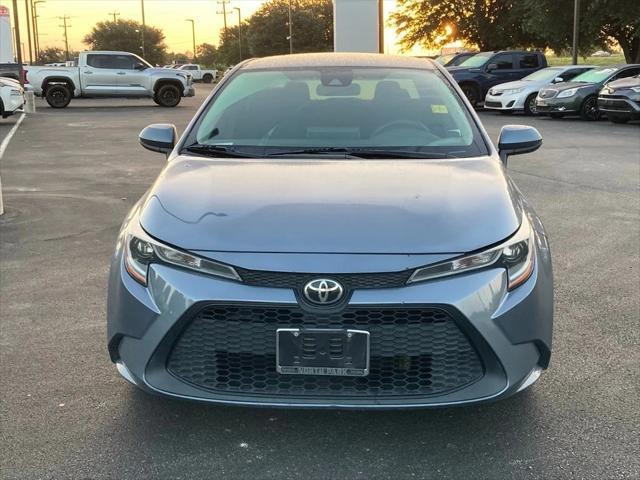 Photo of 2021 Celistite w Black Sand Pearl Roof Toyota Corolla